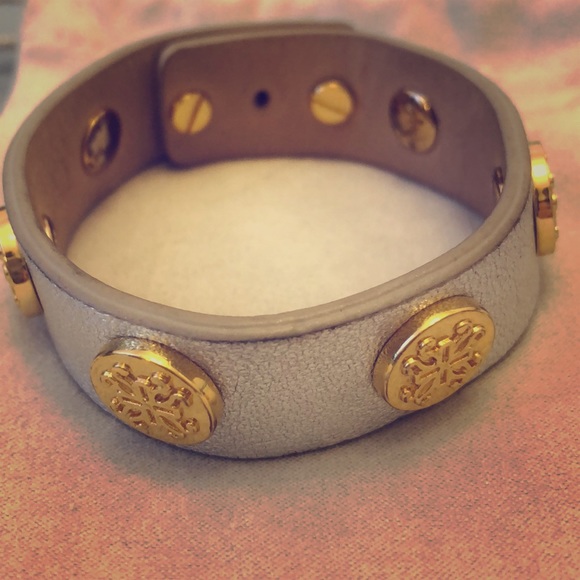 Rustic Cuff Jewelry - Rustic Cuff Meagan wrap bracelet gold and silver